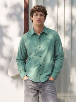The Indian Garage Co - Men Relaxed Fit Solid Green Casual Shirt