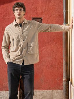 The Indian Garage Co - Men Relaxed Fit Solid Khaki Casual Shirt