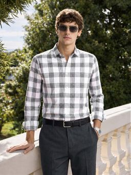The Indian Garage Co - Men Slim Fit Checks White Casual Shirt