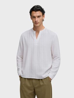 The Indian Garage Co - Men Relaxed Fit Solid White Casual Shirt