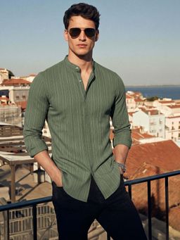 The Indian Garage Co - Men Slim Fit Textured Green Casual Shirt