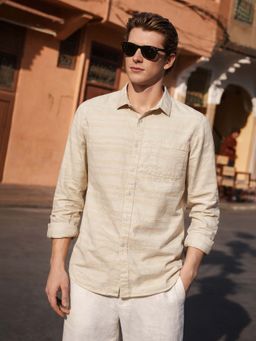 The Indian Garage Co - Men Slim Fit Stripes Cream Casual Shirt