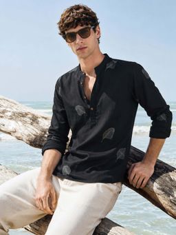 The Indian Garage Co - Men Regular Fit Embroidered Black Casual Shirt