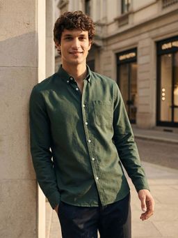 The Indian Garage Co - Men Slim Fit Solid Green Casual Shirt