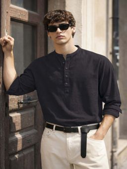 The Indian Garage Co - Men Regular Fit Textured Black Casual Shirt