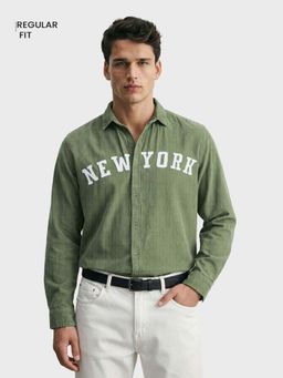 The Indian Garage Co - Men Regular Fit Typography Green Casual Shirt