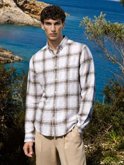 The Indian Garage Co - Men Slim Fit Checks White Casual Shirt