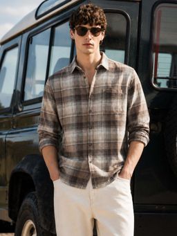 The Indian Garage Co - Men Slim Fit Checks Khaki Casual Shirt