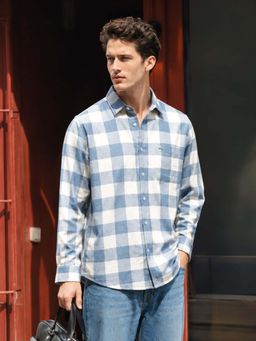 The Indian Garage Co - Men Slim Fit Checks Blue Casual Shirt