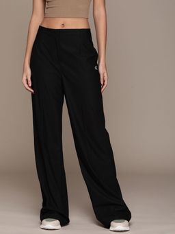 Calvin Klein - Black Relaxed Fit Solid Mid Rise Trouser