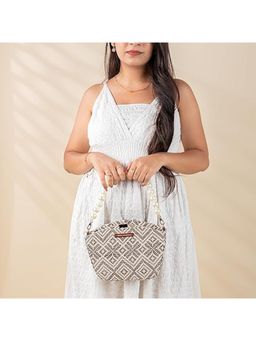 TEXTILE AND BEYOND - Women's White Handbag