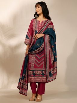 Libas - Red Ethnic Motif Printed Straight Kurta With Pant & Dupatta