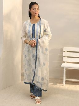 Libas - Off White Floral Thread Embroidered Straight Kurta With Pant & Dupatta