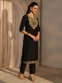 Black color option, Sold out, Currently selected
