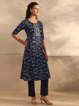 Libas - Navy Blue Floral Printed Straight Kurta With Pant