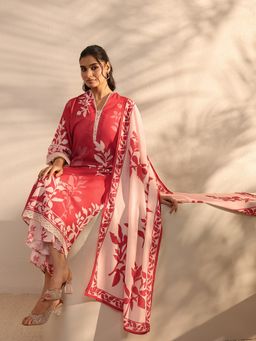 Libas - Red Floral Printed Straight Kurta With Palazzo & Dupatta