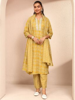 Gerua By Libas - Mustard Floral Printed Straight Kurta With Pant & Dupatta