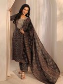 Black color option, Sold out, Currently selected