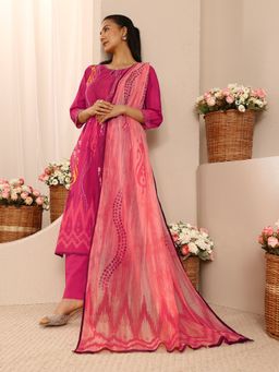 Libas - Pink Bandhani Printed Straight Kurta With Pant & Dupatta