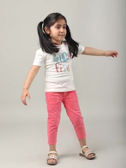 ZACH & KIKI - High Five Chest Print T-shirt