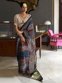 Sareemall - Women Silk Blend Black Digital Print Designer Saree with Unstitched Blouse