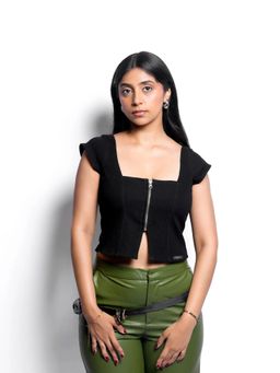 RISING AMONG - Black Cotton Blend Cap Crop Tops