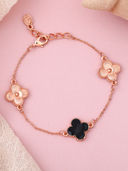 Gold color option, Currently selected