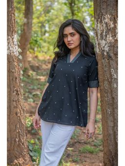 Sutra Art of Clothing - Black & White Pure Cotton Top