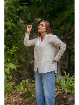 Sutra Art of Clothing - Cream Soft Bloom Embroidered Cotton Shirt