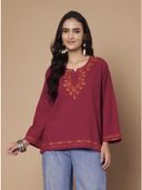 Maroon color option, Currently selected