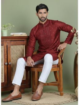 Gahan - Mens Maroon Jacquard Embellished Kurta with Pyjama