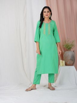 Zuri - Green Kantha Embroidered Cotton Kurta