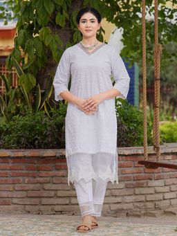 Zuri - White Embroidered Cotton Kurta
