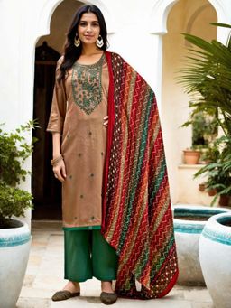 Gahan - Silk Blend Floral Yoke Embroidered & Sequinned Brown Kurta Pant & Dupatta (Set of 3)