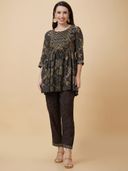 Black color option, Sold out, Currently selected
