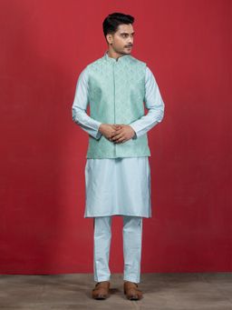 EKYAA - Mandarin Collar Long Sleeves Regular Green Kurta with Pant and Jacket