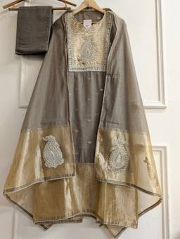 DEVRI - Grey Mul Chanderi Semi-Stitched 3-Piece Dress Material