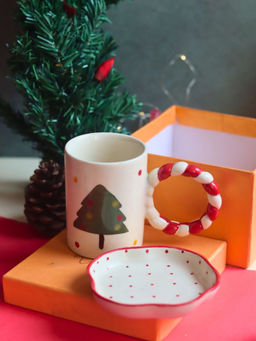 WEAVING HOMES - White The Og Christmas Mug & Red Polka Handmade Dessert Plate