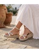 Gold color option, Currently selected