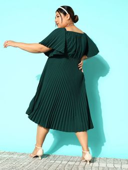 KASSUALLY - CURVE BY KASSUALLY Green Off-Shoulder Umbrella Sleeve Pleated Dress