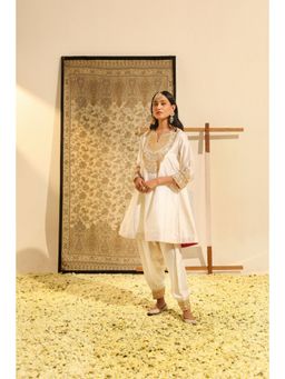 Sheetal Batra - Ivory Fayaaz Kurta with Salwar (Set of 2)