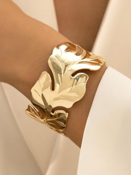 ISHKAARA - Women Gold Statement Alloy Cuff