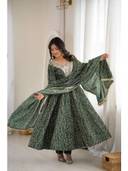 Green color option, Sold out, Currently selected