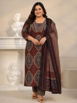 Extra love by Libas - Maroon Ethnic Motif Printed Straight Kurta With Pant & Dupatta