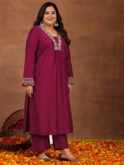 Extra love by Libas - Maroon Silk Blend Straight Kurta With Pant