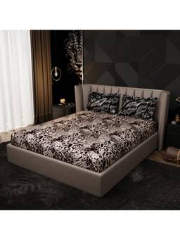 Stoa Paris - Untamed Mahogany Masquerade Enrich Printed King Fitted Bedsheet With 2 Pillow Covers