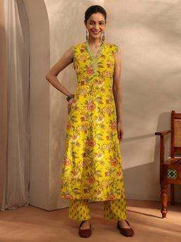 Libas - Mustard Floral Printed Straight Kurta With Pant