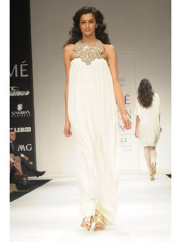 Payal Singhal - Mia White Strapless Maxi Dress with Necklace (Set of 2)