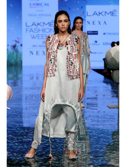 Payal Singhal - White Jacket with Kurta and Pant (Set of 3)