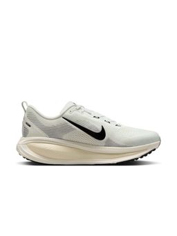 Nike - Men's Vomero 18 Running Shoes